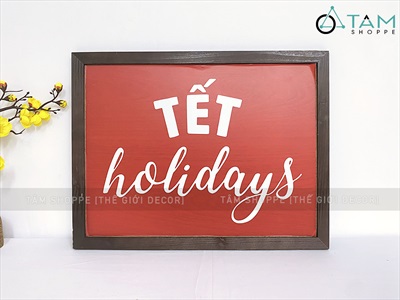 Tranh gỗ chữ Tết Holidays nền đỏ [30x40cm - Khoen treo] TRANHGO-03