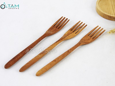 Nĩa gỗ đỏ kiểu đơn giản dài 20cm DDNB-NIA-01