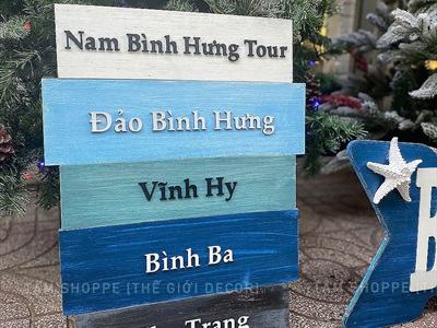 Concept ván lướt sóng + bảng chỉ đường Nam Bình Hưng Tour [2025 - Tâm Nguyễn Decor] CC-BIEN-2505