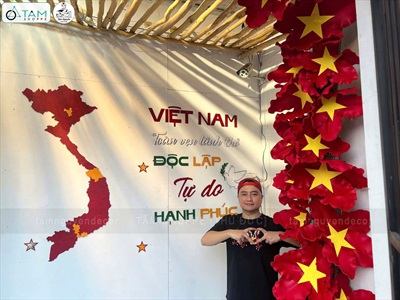 Cổng hoa cờ và bản đồ Việt Nam - Toàn vẹn lãnh thổ [2026 - Tâm Nguyễn Decor] CC-KHAC-11