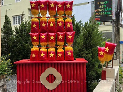 Quầy kẹo bông gòn yêu nước tại Khoai Lang Nướng [2025 - Tâm Nguyễn Decor] CC-KHAC-10
