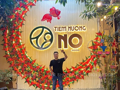 Thi công Vầng trăng khuyết khổng lồ 3m9 - Thắp sáng mùa Trăng tại Tiệm Nướng Nọ [2024 - Tâm Nguyễn Decor] CC-TRUNGTHU-2407
