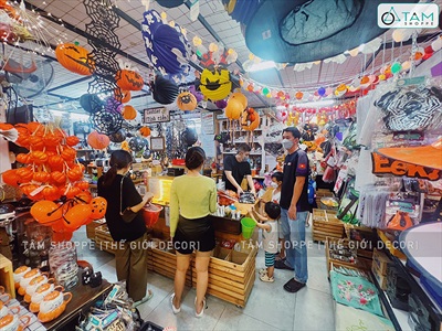 Nhộn nhịp mua sắm đồ trang trí Halloween tháng 10 tại Tâm Shoppe Thế giới Decor