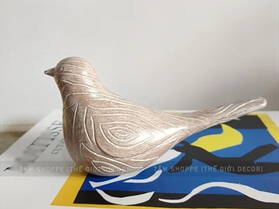 Bộ 2 con chim màu gỗ sọc chiếc lá decor [Đặc ruột - Tự đứng] TCV-CHIM-04