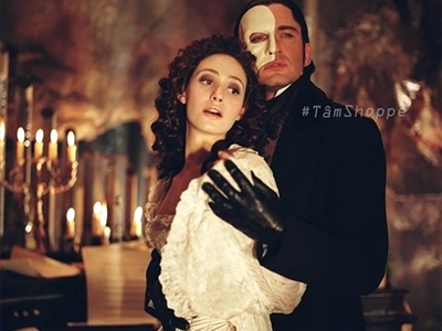 Mặt nạ lệch nửa mặt trắng The Phantom [Nửa mặt lệch phải - Nhựa] MATNA-130