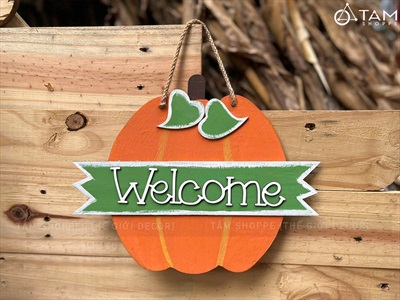 Bảng treo cửa Halloween quả bí ngô welcome 2 lá [Vẽ tay - Bằng gỗ] BANGTREO-HLW-03