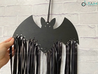 Dây treo Halloween con dơi lớn tua rua đen [65x30cm - Bằng gỗ] TCV-DOI-03