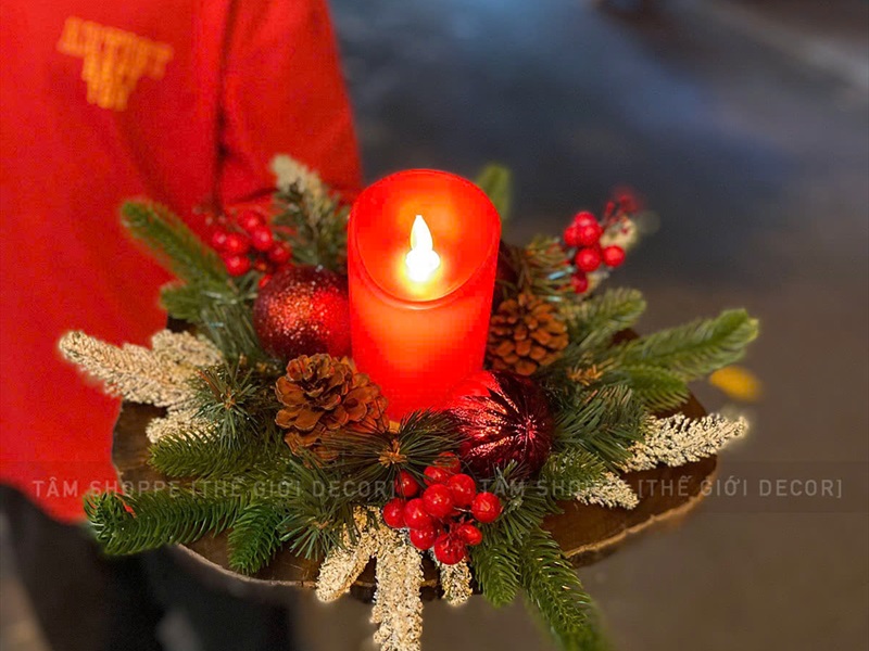 Đế nến Giáng sinh lát cây lá PE châu thông [ĐK30-35cm / Thủ công] DENEN-06