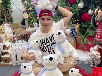 Gấu Bắc Cực nhồi bông choàng khăn xanh chấm bi [Mềm mịn - 3 size] TCV-GAU-02