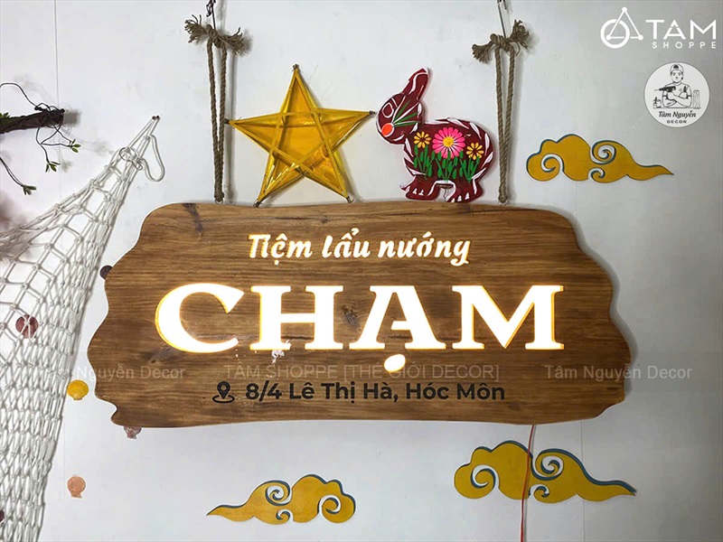 Bảng hiệu gỗ đèn Led viền sóng [Rustic - Theo yêu cầu] YC-BANGHIEU-15