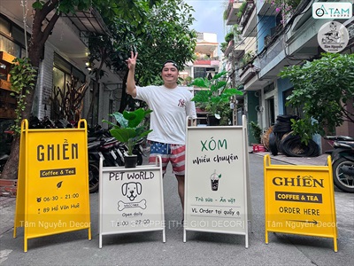 Bảng hiệu Standee sắt chữ A có kệ để hoa [Chắc chắn - Theo yêu cầu] YC-BANGHIEU-19