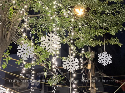 Bông tuyết trắng bằng gỗ trang trí [ĐK10/20/30cm - Có lỗ xỏ dây] BONGTUYET-02