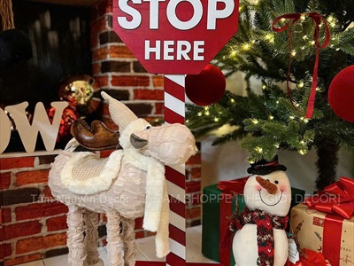 Cây trụ Giáng sinh chữ Santa Stop here đỏ trắng [Bằng gỗ - Cao 84cm] CHIDUONG-X-01