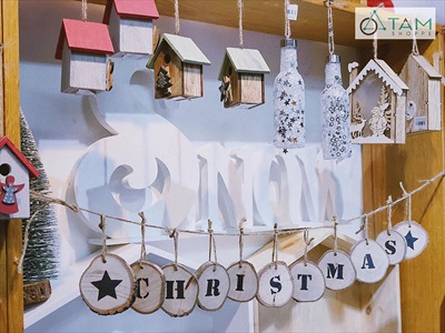 Dây banner chữ Christmas lát gỗ tròn 2 sao [Tự nhiên - thủ công] BANER-NOEL-03