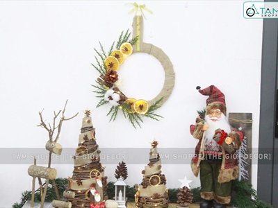 Vòng nguyệt quế Noel lát cam vải bố nửa vòng lá tùng thơm ĐK30cm (có đèn Led) VNGQ-X-33