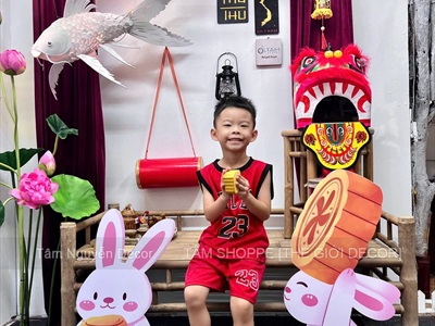 Mô hình thỏ ngọc ôm bánh dễ thương [Tự đứng - 4 kiểu] FORM-TRTHU-04
