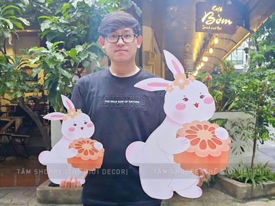 Mô hình thỏ ngọc ôm bánh dễ thương [Tự đứng - 4 kiểu] FORM-TRTHU-04