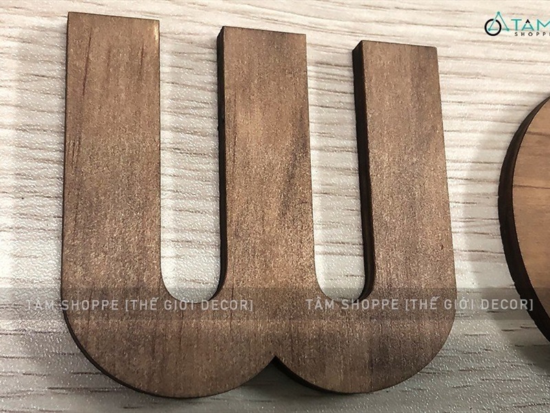 Chữ WC gỗ icon chỉ dẫn nhà vệ sinh Rustic đơn giản CHU-GO-01