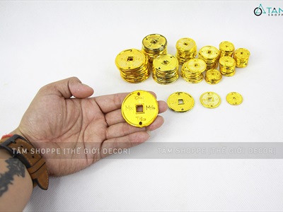 Mô hình đồng tiền vàng nhựa trang trí Tết nhiều cỡ DONGTIEN-01