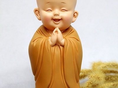 Bộ 03 tượng chú tiểu thả tim dễ thương [2 kích cỡ/ Áo vàng] CHUTIEU-03