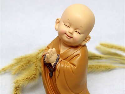 Bộ 03 tượng chú tiểu vui vẻ - tĩnh tâm - hoan hỷ [Cao 13.5cm/ Áo vàng] CHUTIEU-02