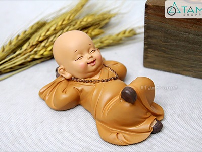 Bộ 02 tượng chú tiểu nằm ngủ [Cỡ trung/ Áo vàng] CHUTIEU-01