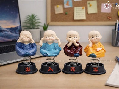 Bộ 04 tượng chú tiểu đế lò xo nhún nhảy gắn xe hơi [Vui mắt/ 4 không] CHUTIEU-04